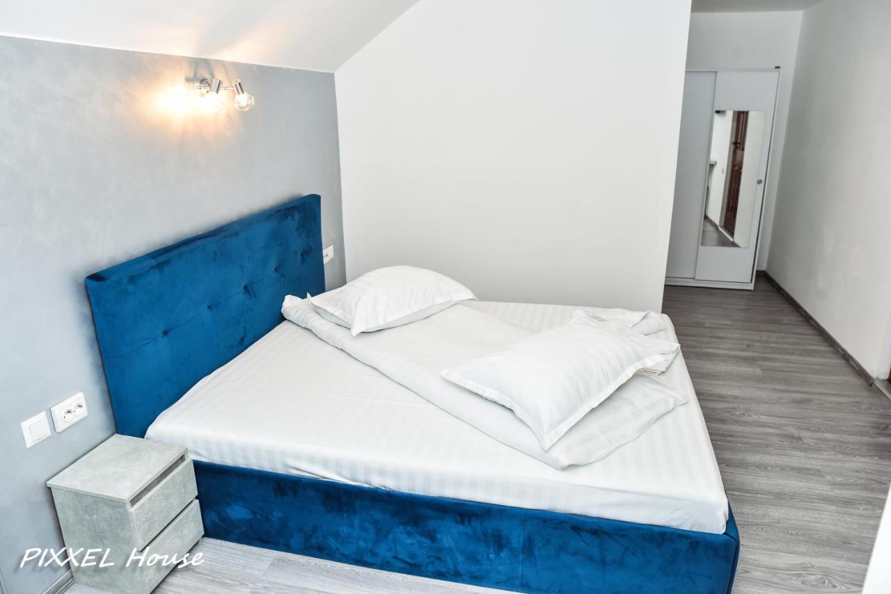 Отель Pixxel House Моечиу-де-Сус Экстерьер фото